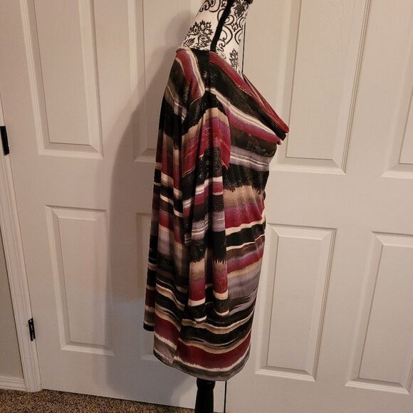 Cj banks woman's crowl neck top - Picture 2 of 7